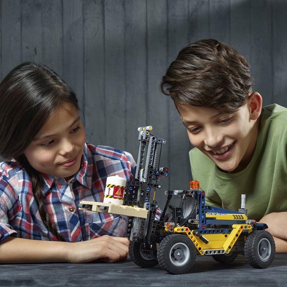Heavy Duty Forklift Building Kit (592 Pieces) V15416