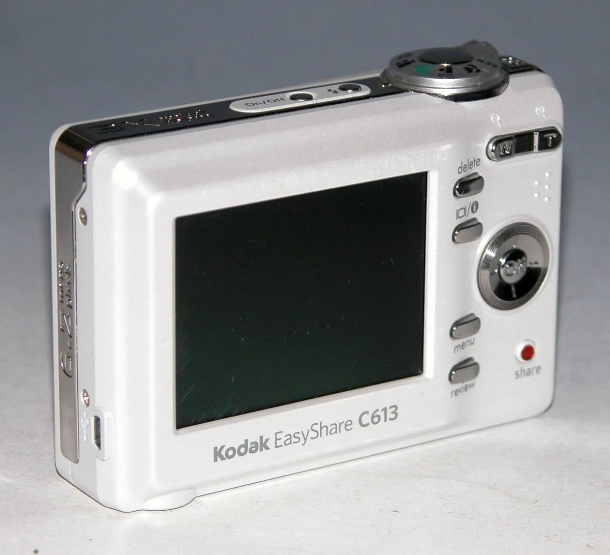 9.2 MP Compact Digital Camera B98521