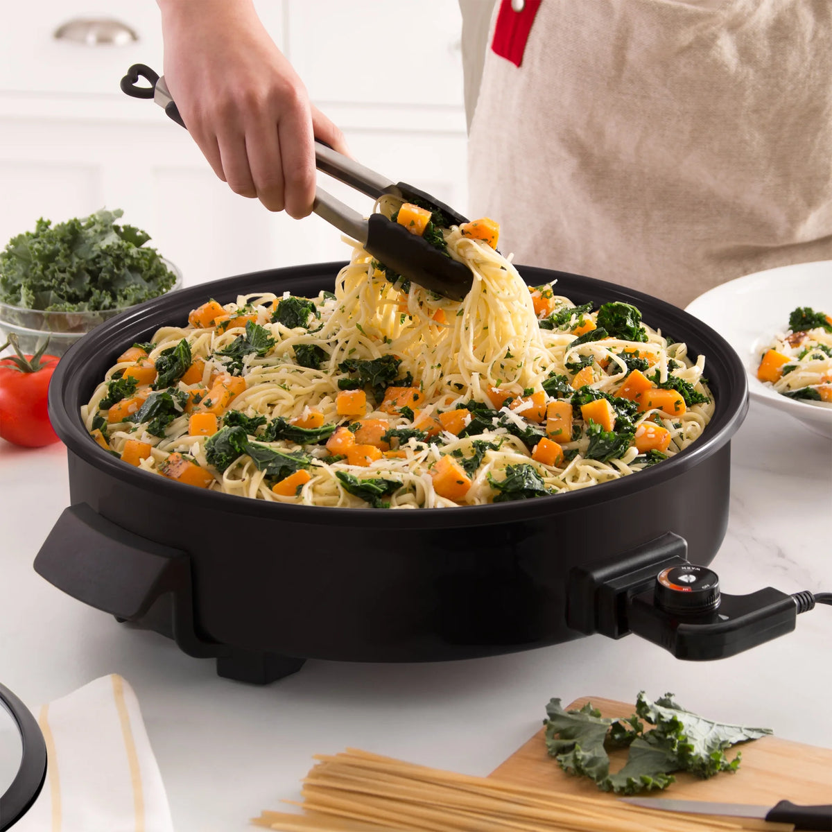 14 inch Nonstick Electric Skillet, 20 Cup Capacity, Black I999053