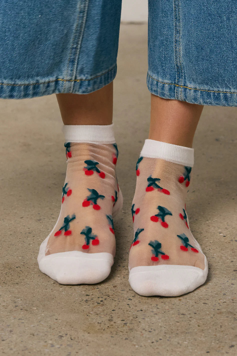 White Sheer Socks K290