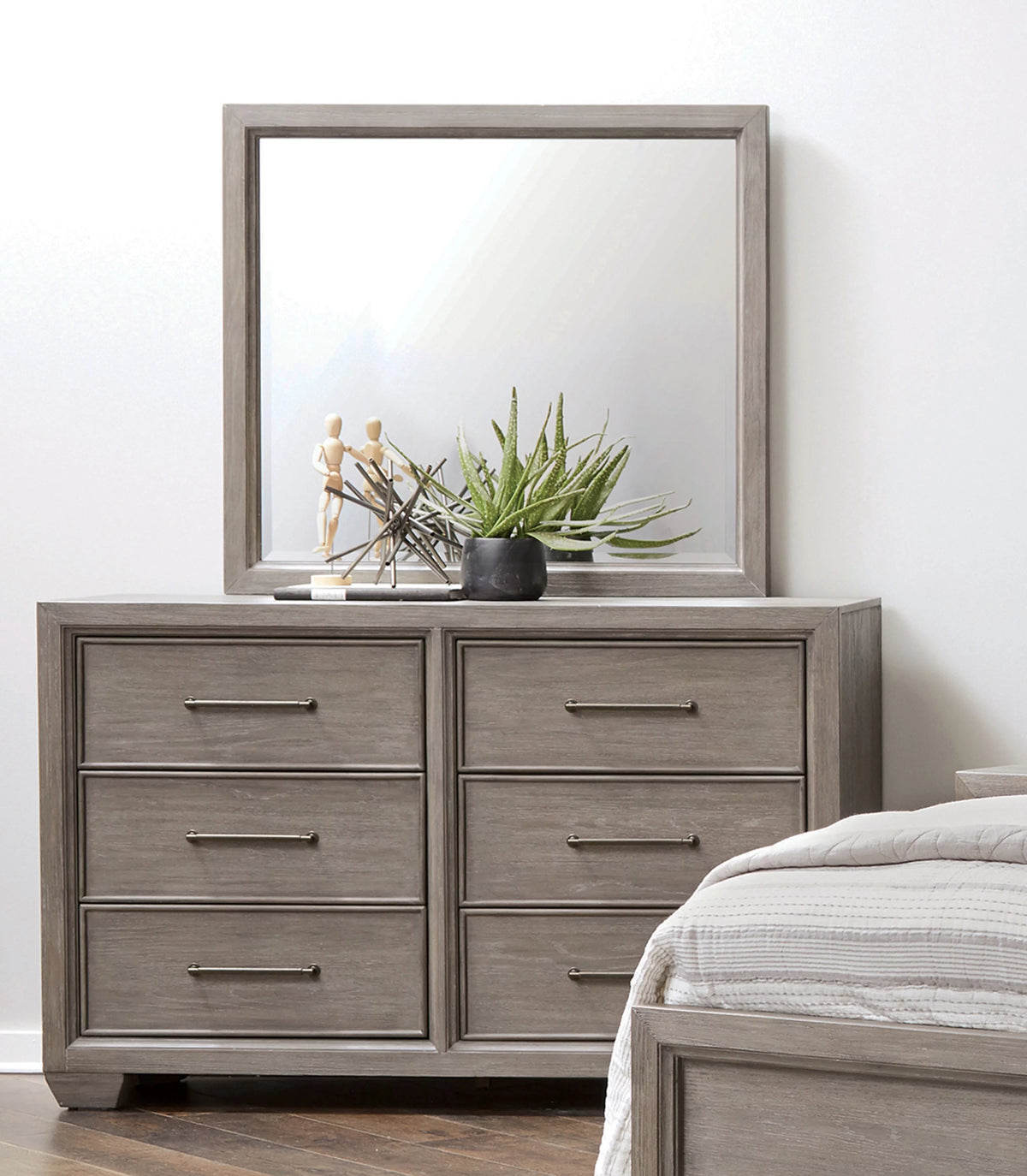 Gray Wood Queen Bedroom Set with Dresser, Mirror, Nightstand, and Chest M89105