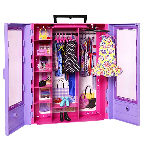 Fashionistas Ultimate Closet with Clothes (3 Outfits) & Fashion Accessories Including 6 Hangers I8719