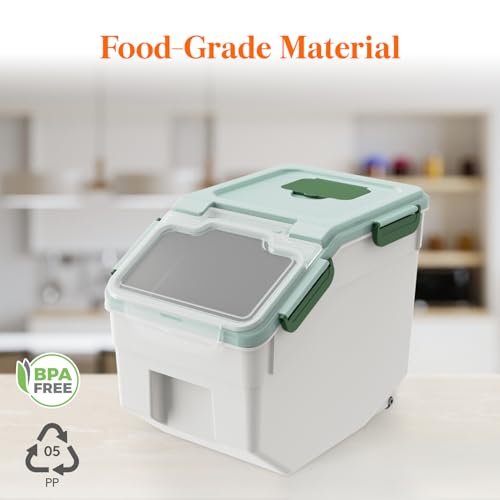 Dog Food Storage Container with Lid and Wheels Z432449