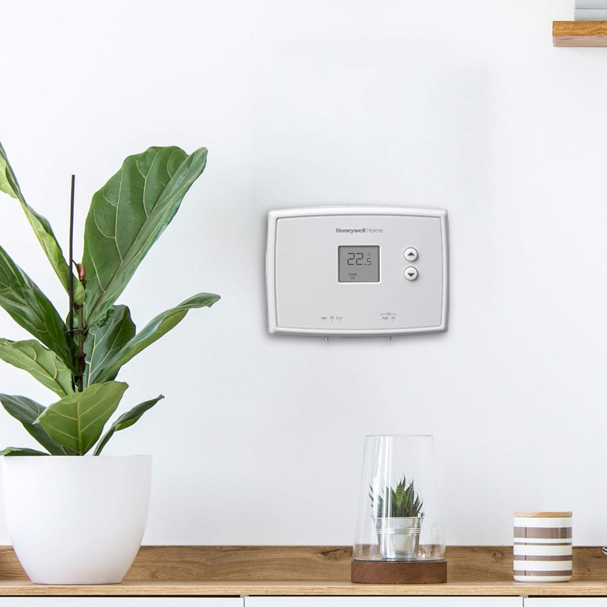 Digital Non-Programmable Thermostat P874789
