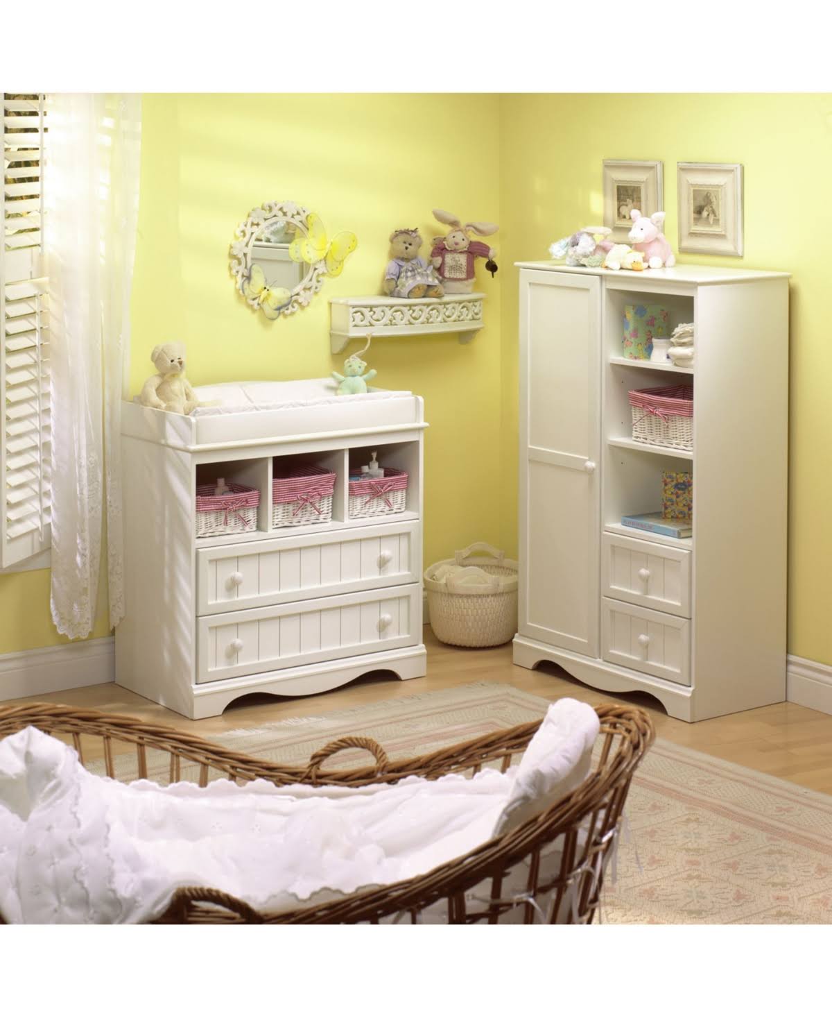 White Armoire K3182