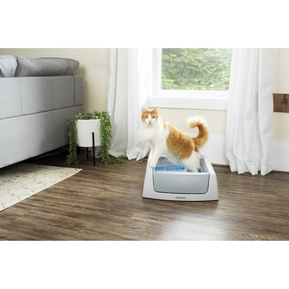 Self-Cleaning Litter Box D71673