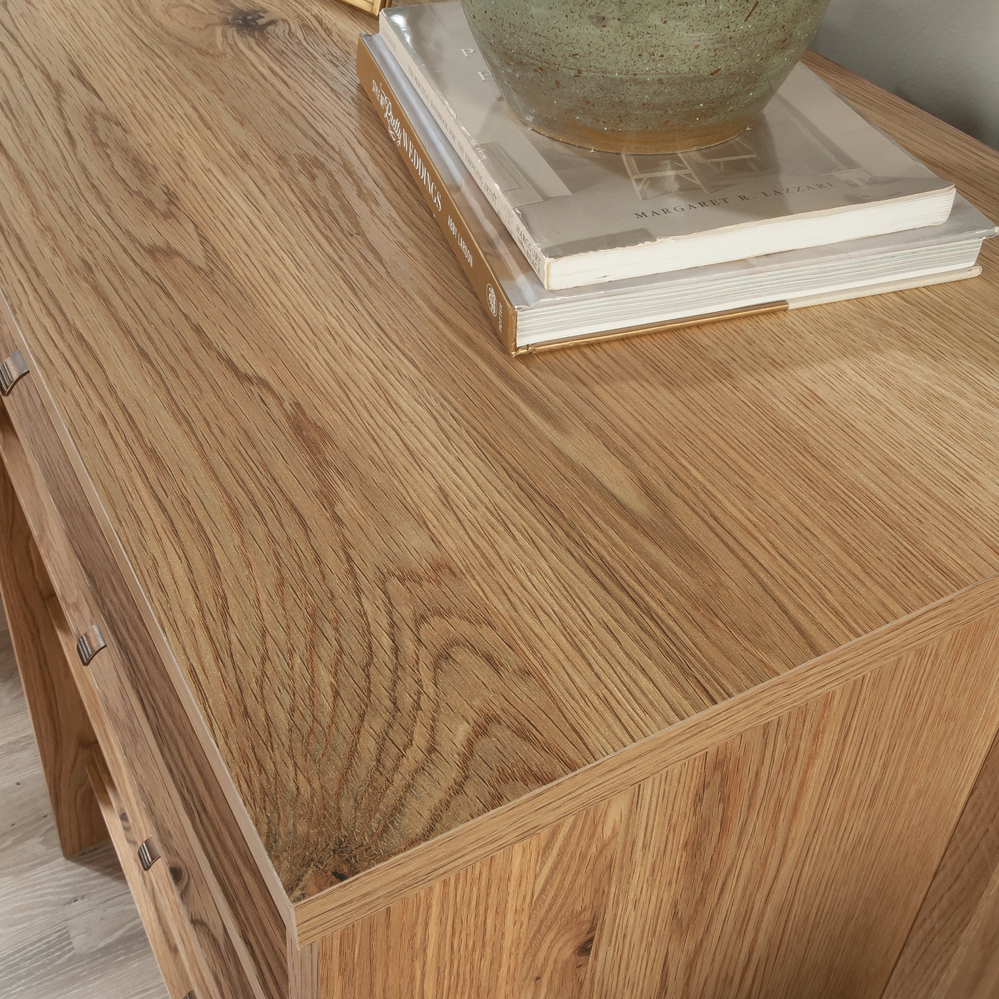 Timber Oak 4-Drawer Dresser X344403