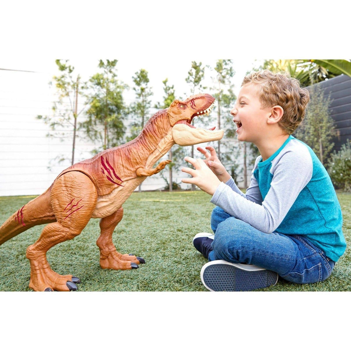 Battle Damage Roarin Super Colossal Tyrannosaurus Rex A8454