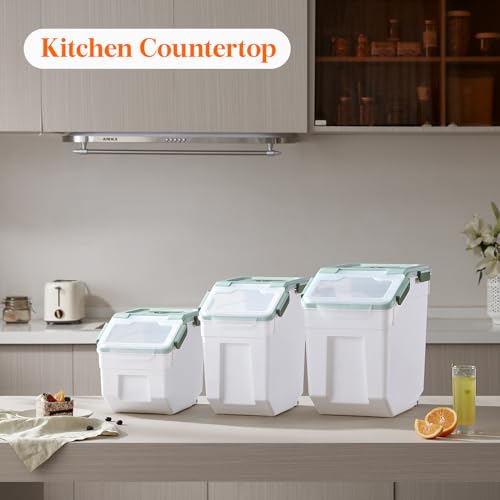 Dog Food Storage Container with Lid and Wheels Z432449