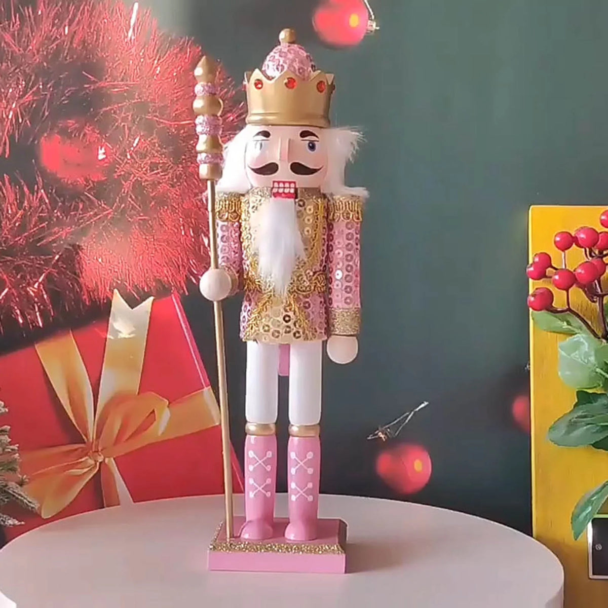 King Nutcracker Soldier Ornament Doll Z9077