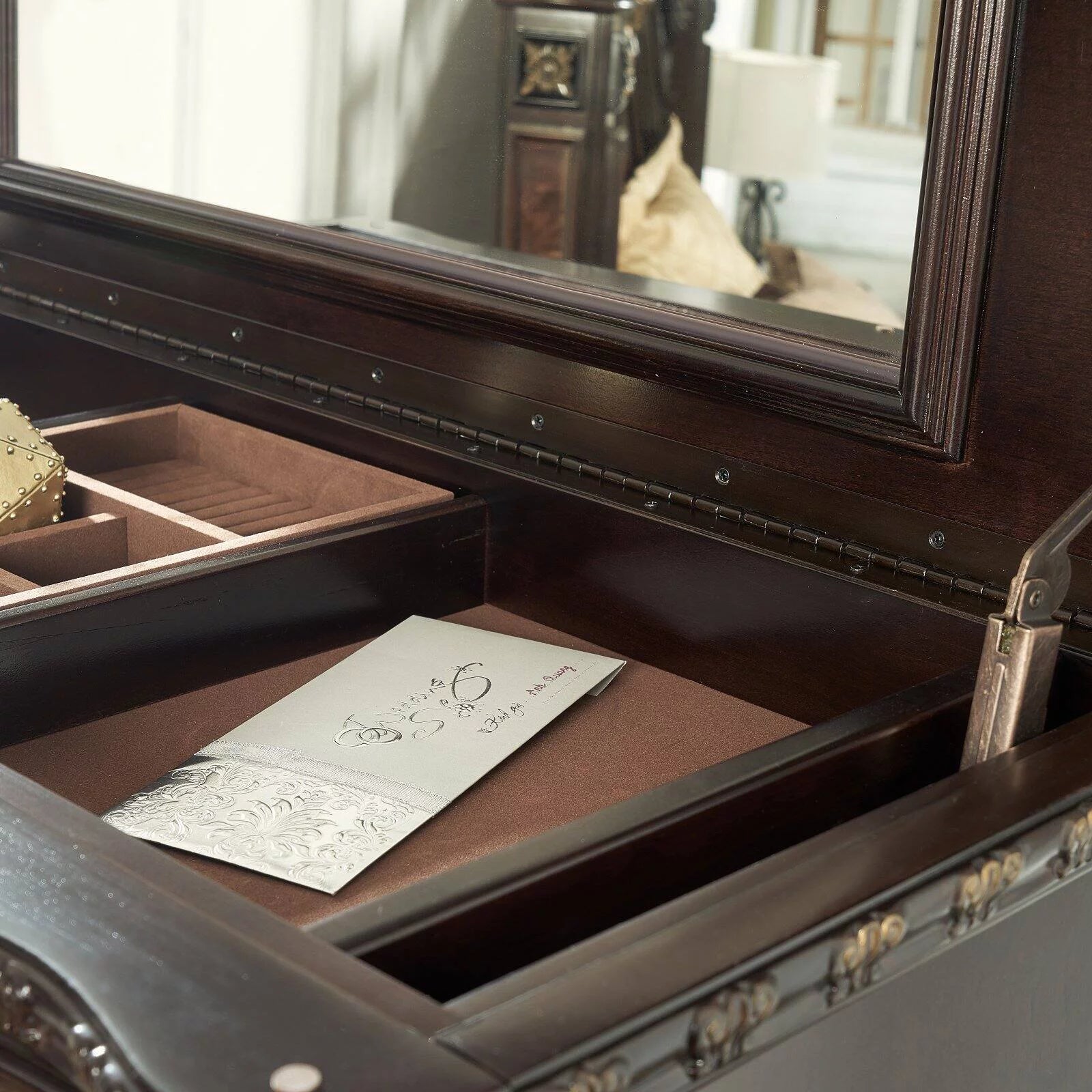 5-drawer Lift Top Chest M555