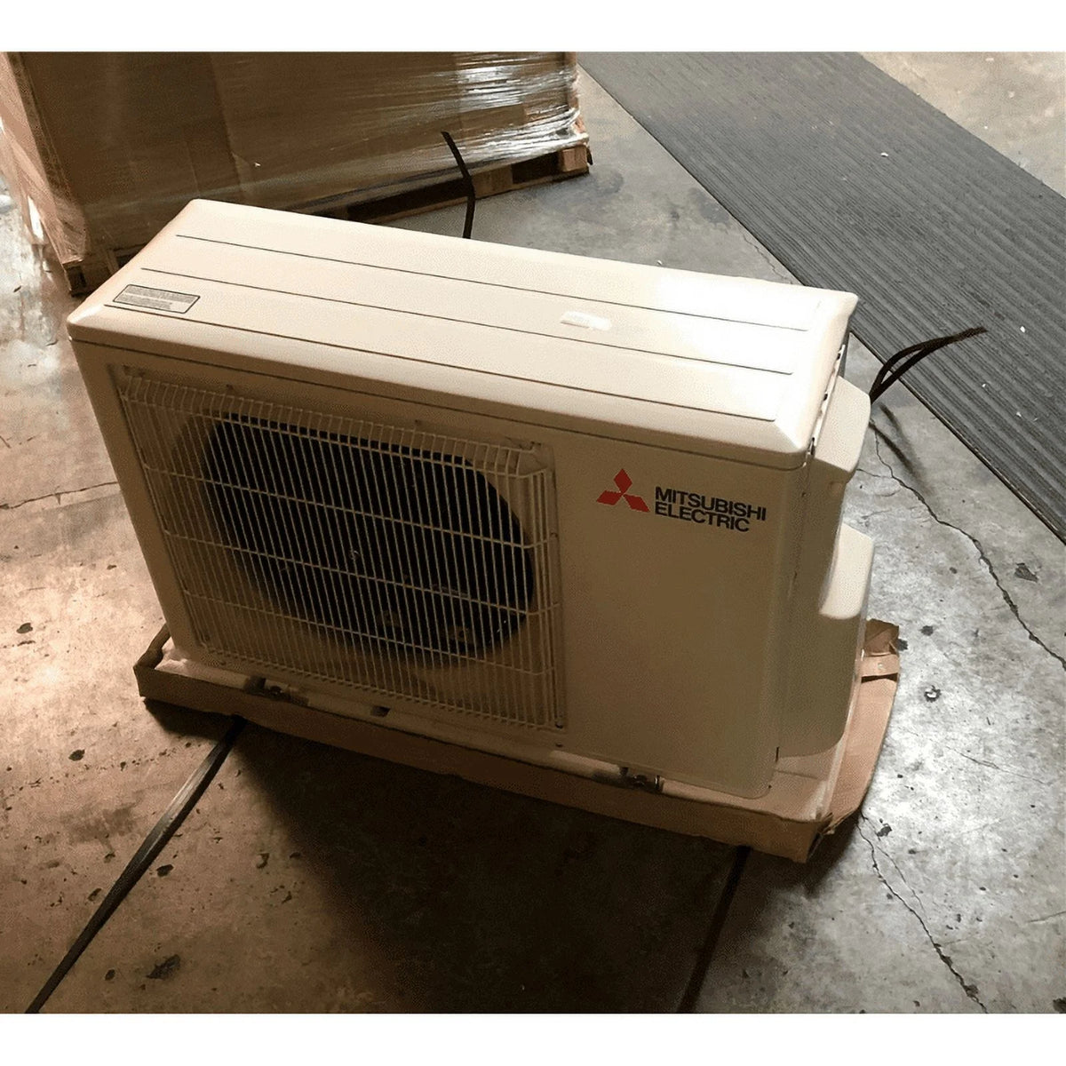 15000 BTUH 21.6 SEER Heat Pump Unit Y82502