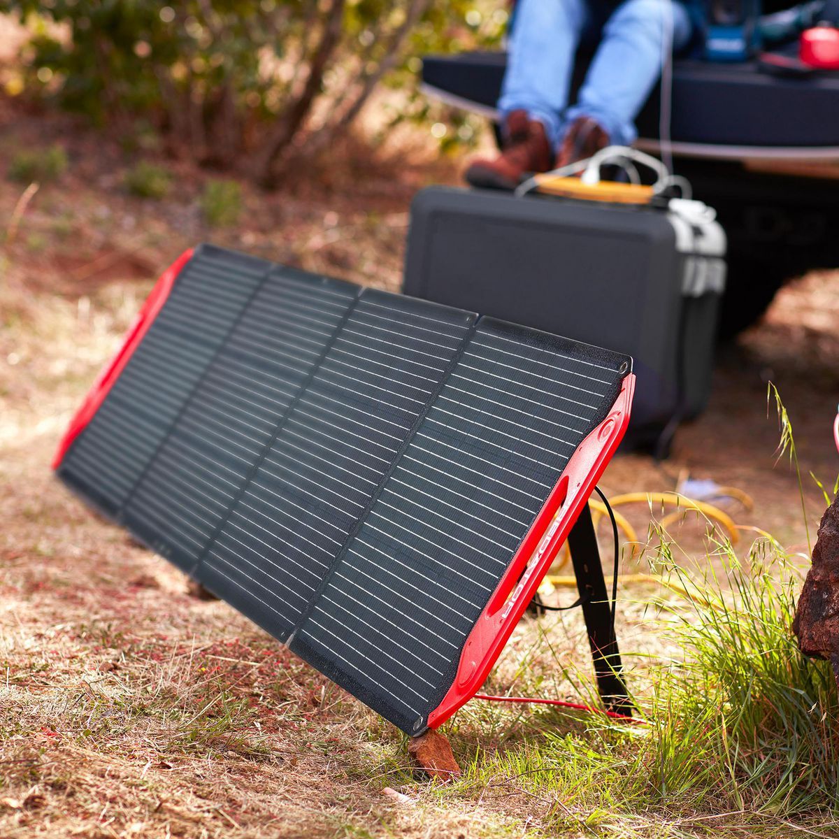 200 Watt Foldable Solar Panel V382